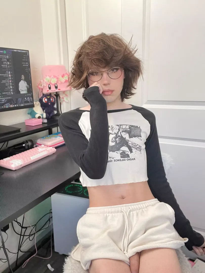 can i be your pretty twink? 🥺🤍