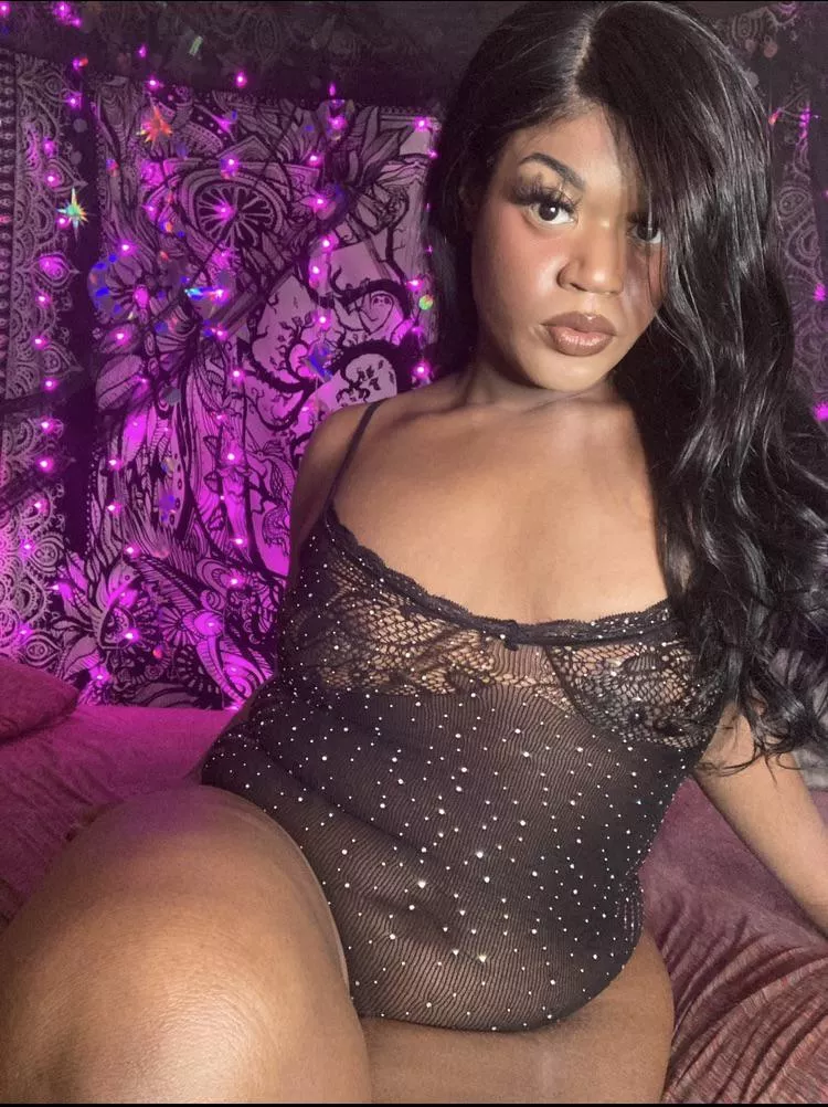 Can I be your thick fuckdoll?