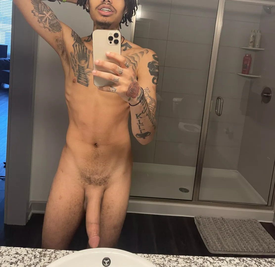 Can i dominate you in the shower? 🍆🚿