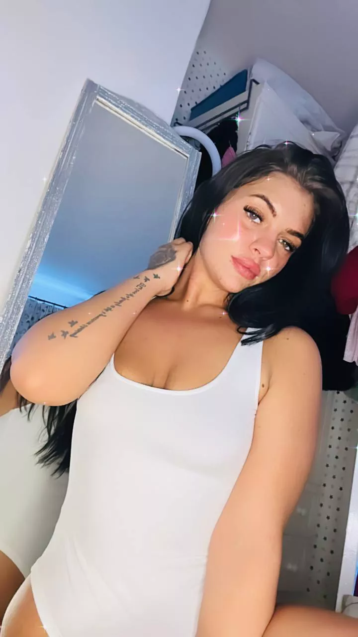 Can i have your attention? Even just for a second..