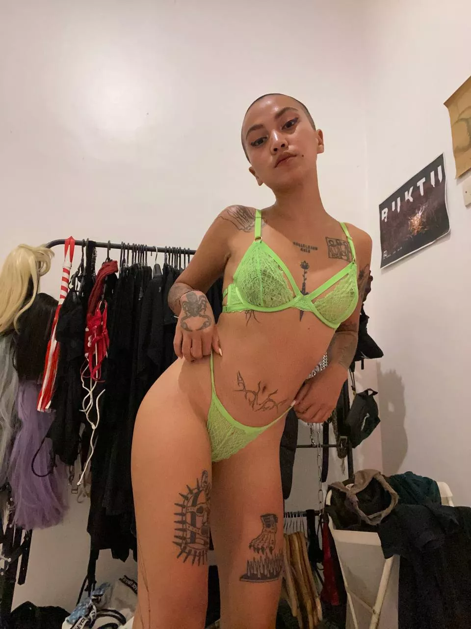 Can I help you cum?🥵
