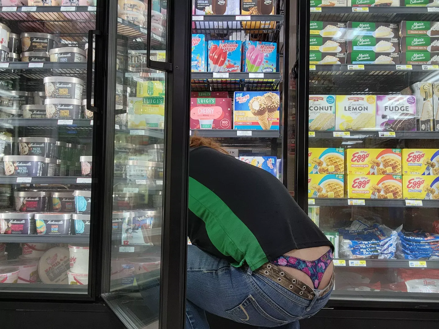 Can I interested you in some ice cream 🍦 😏