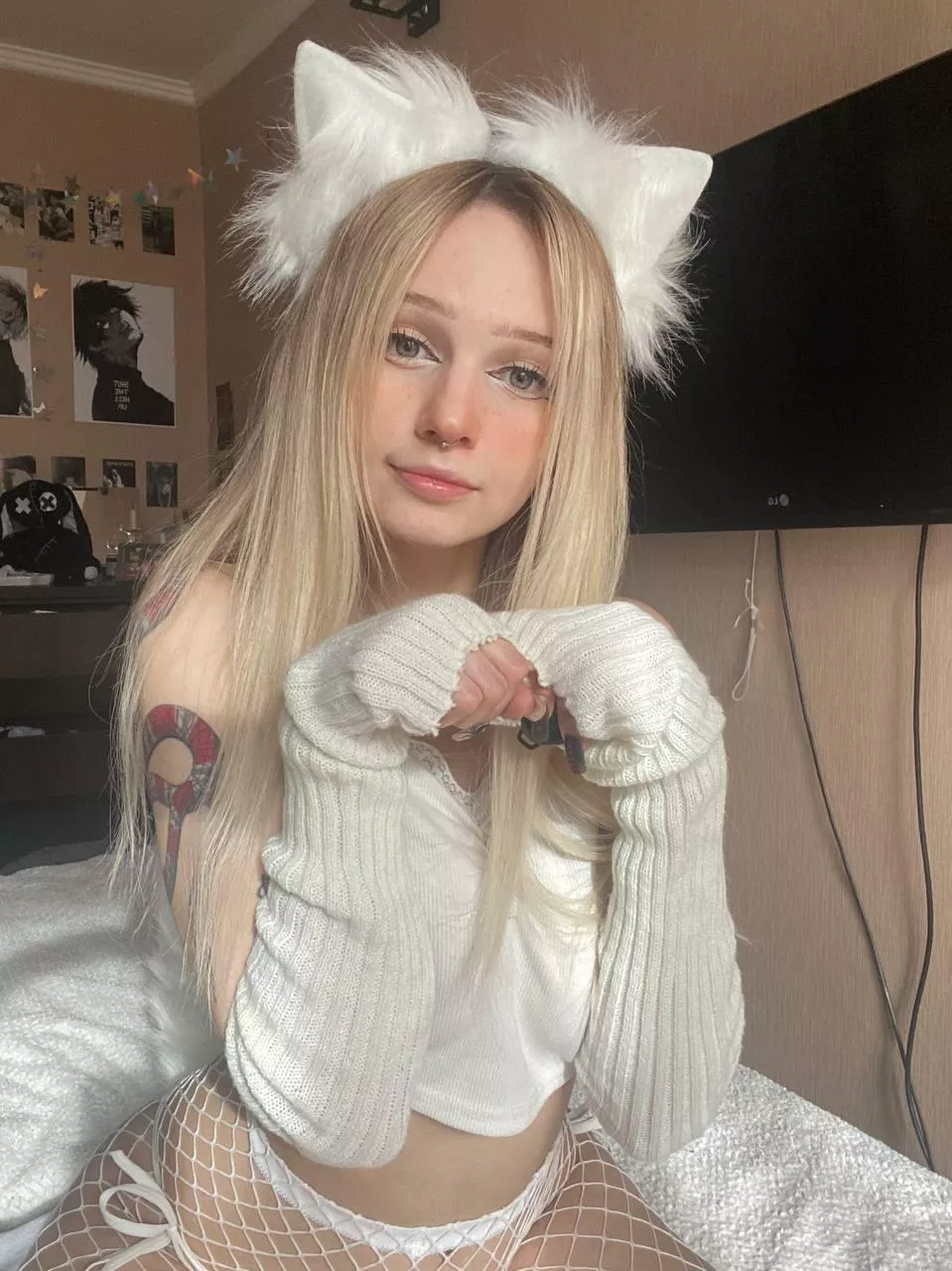 can I play with your balls like a good cat?