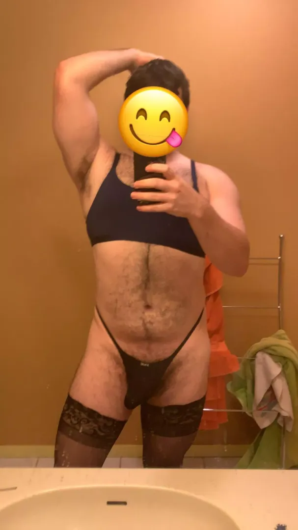 can masc looking guys wear sexy clothes too? 