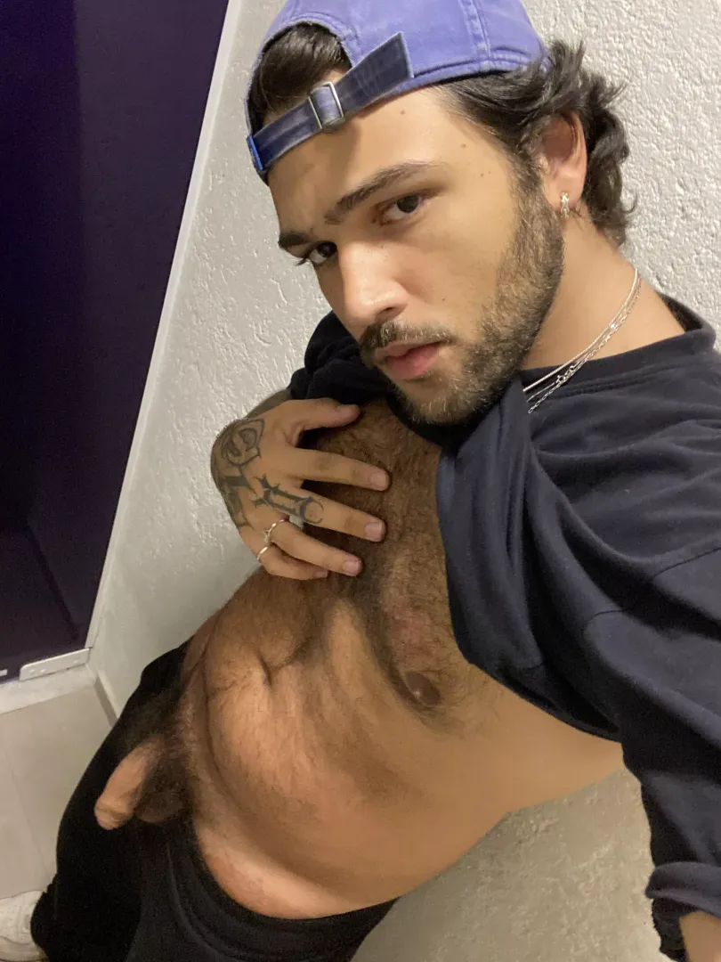 Can someone help this dude with his horny 😈