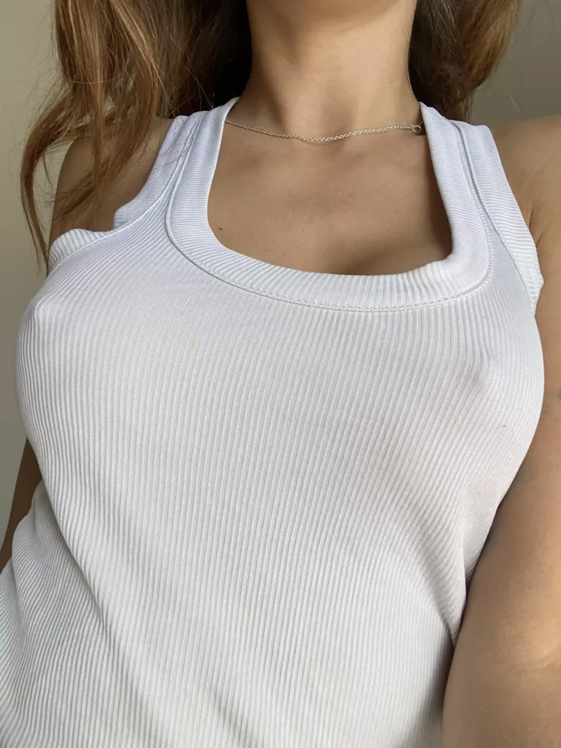 Can u imagine what’s underneath my shirt? 😏
