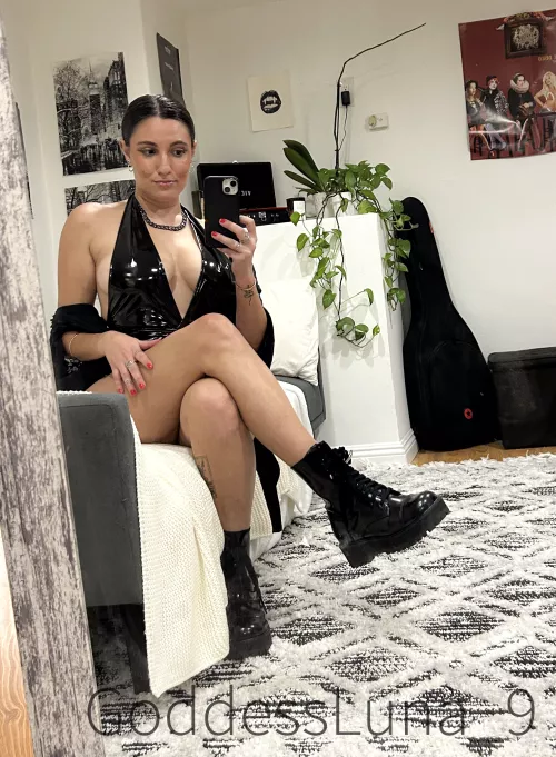 Can you believe what you see? I'm so perfect.