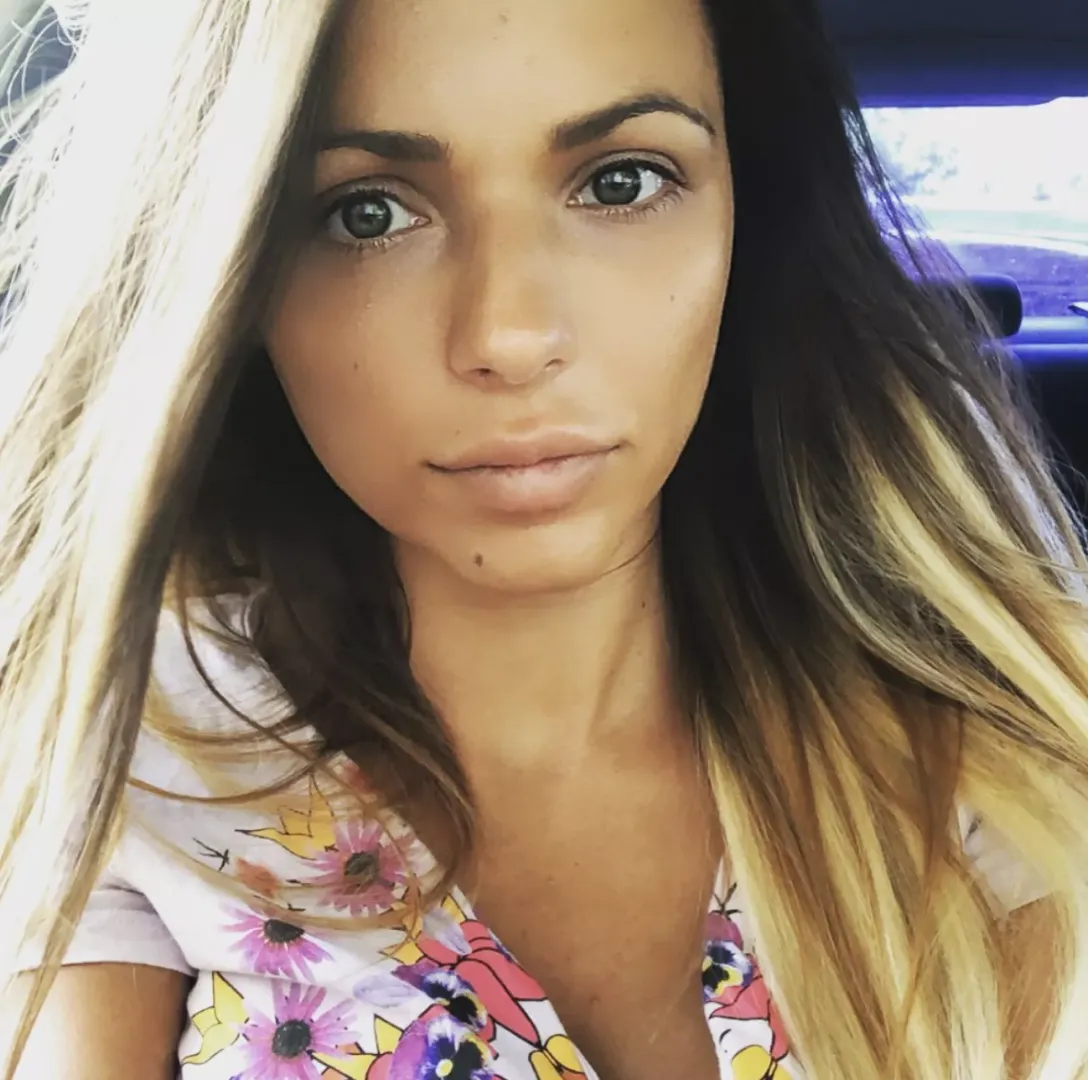 Can you handle a slim, tall sexy girl with boltons?