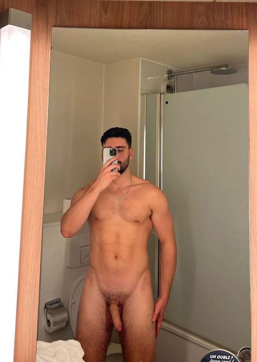 Can you help me, I’m looking for holes