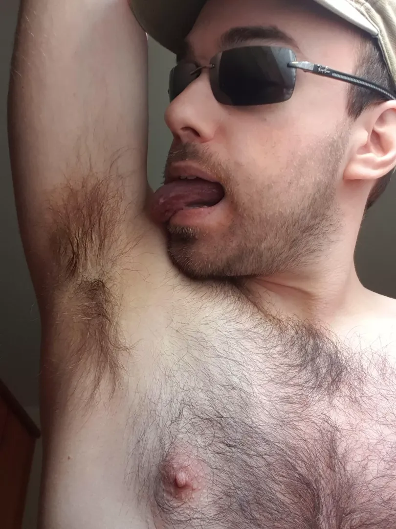Can you join me to lick my sweaty armpits?