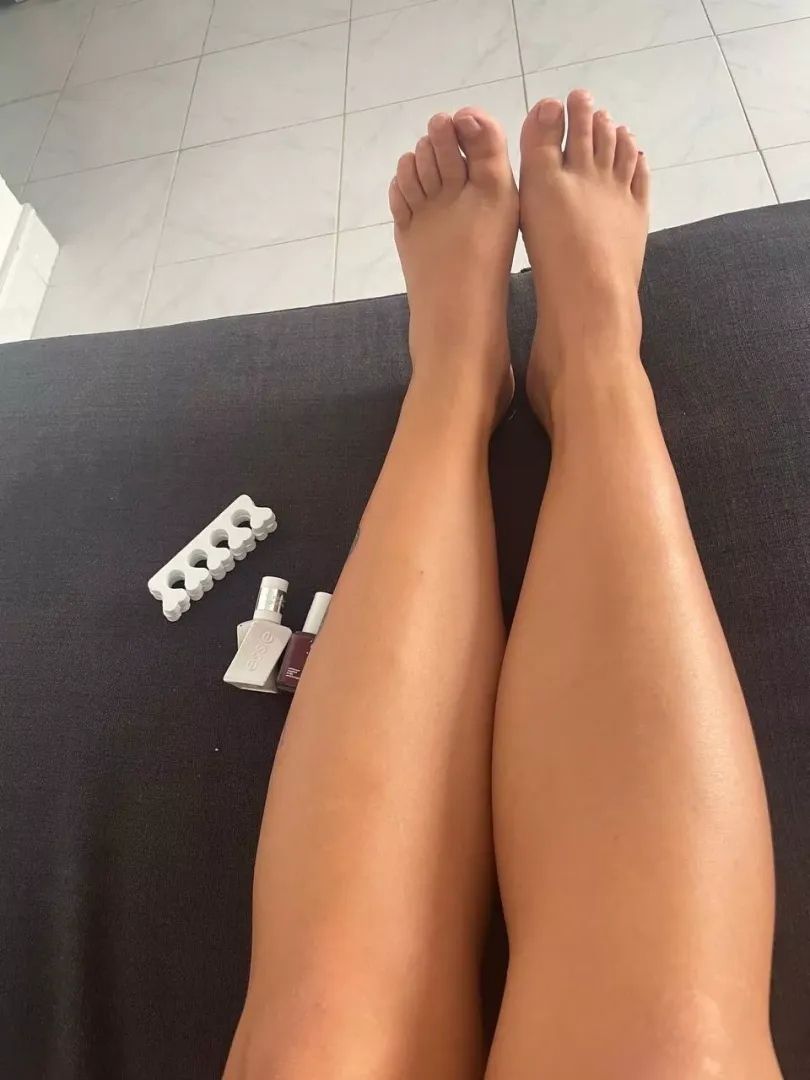 Can you kiss my feet?