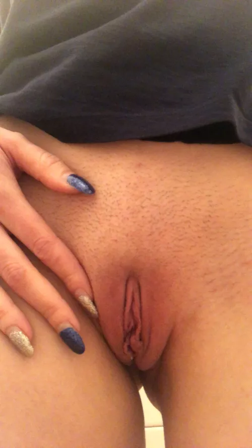 Can you please rate my pussy?