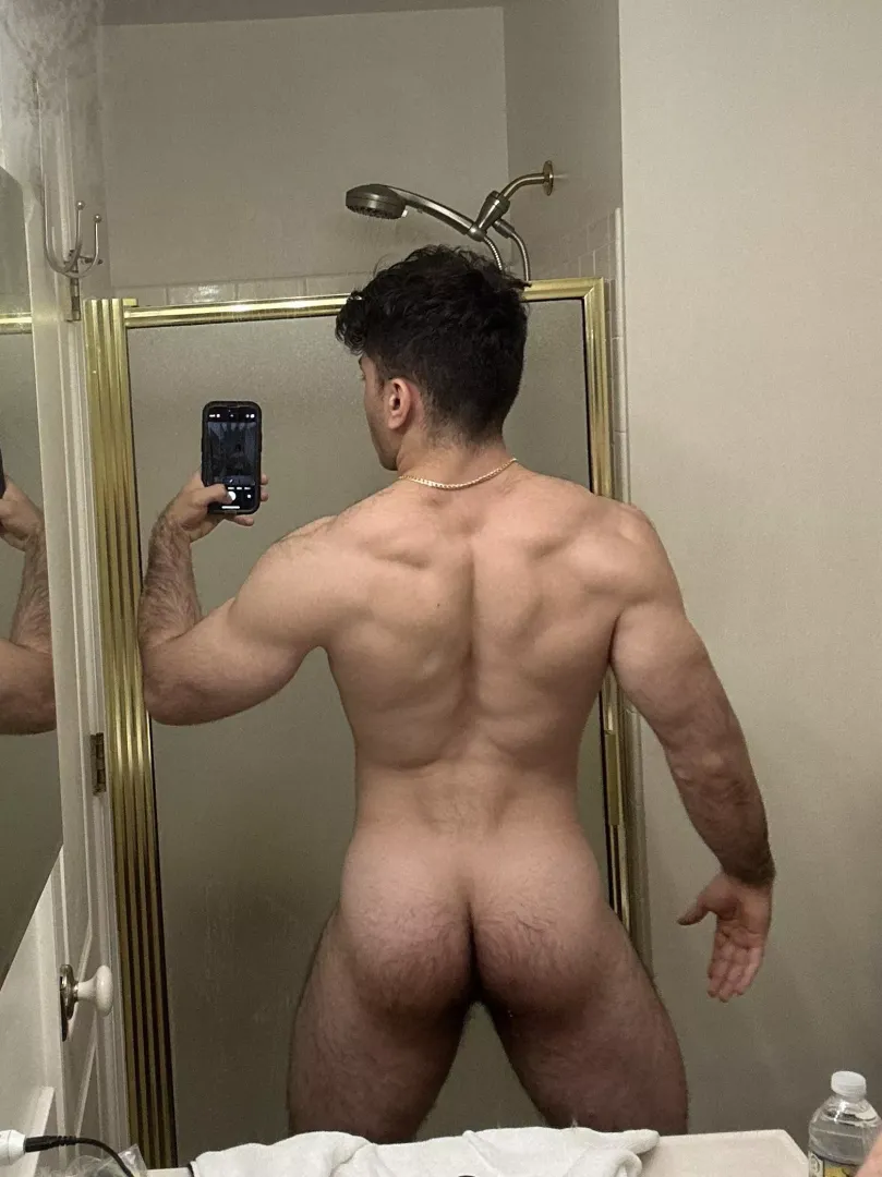 Can you see all the gains I’ve made in the gym recently? 💪🏽🍑 [24]