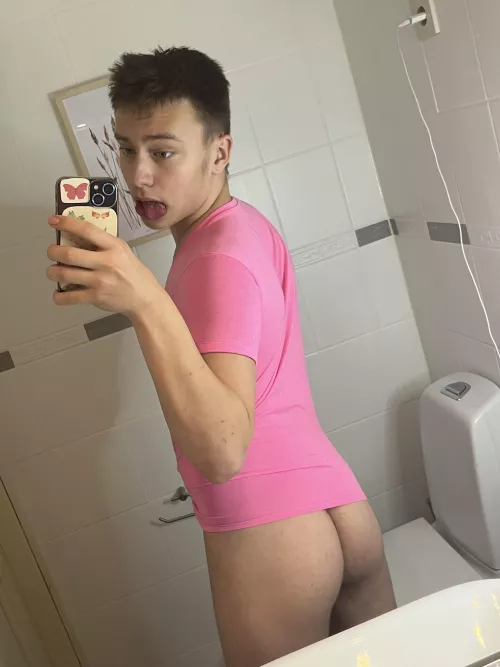 Can you spread my cheeks?