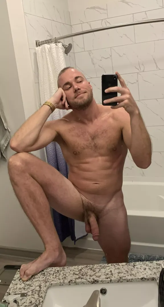 Can you wash my back? 🚿