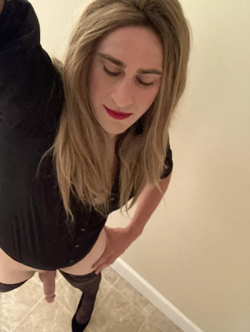 Can’t help but think of how my face would be a whole lot prettier covered in cum! 🍆💦😍