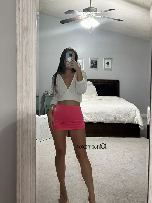 Can't tell which is shorter my top or my skirt