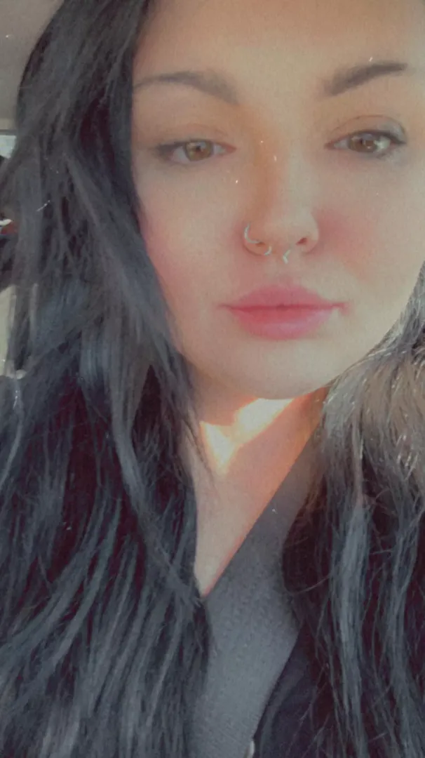 Car selfie 🖤
