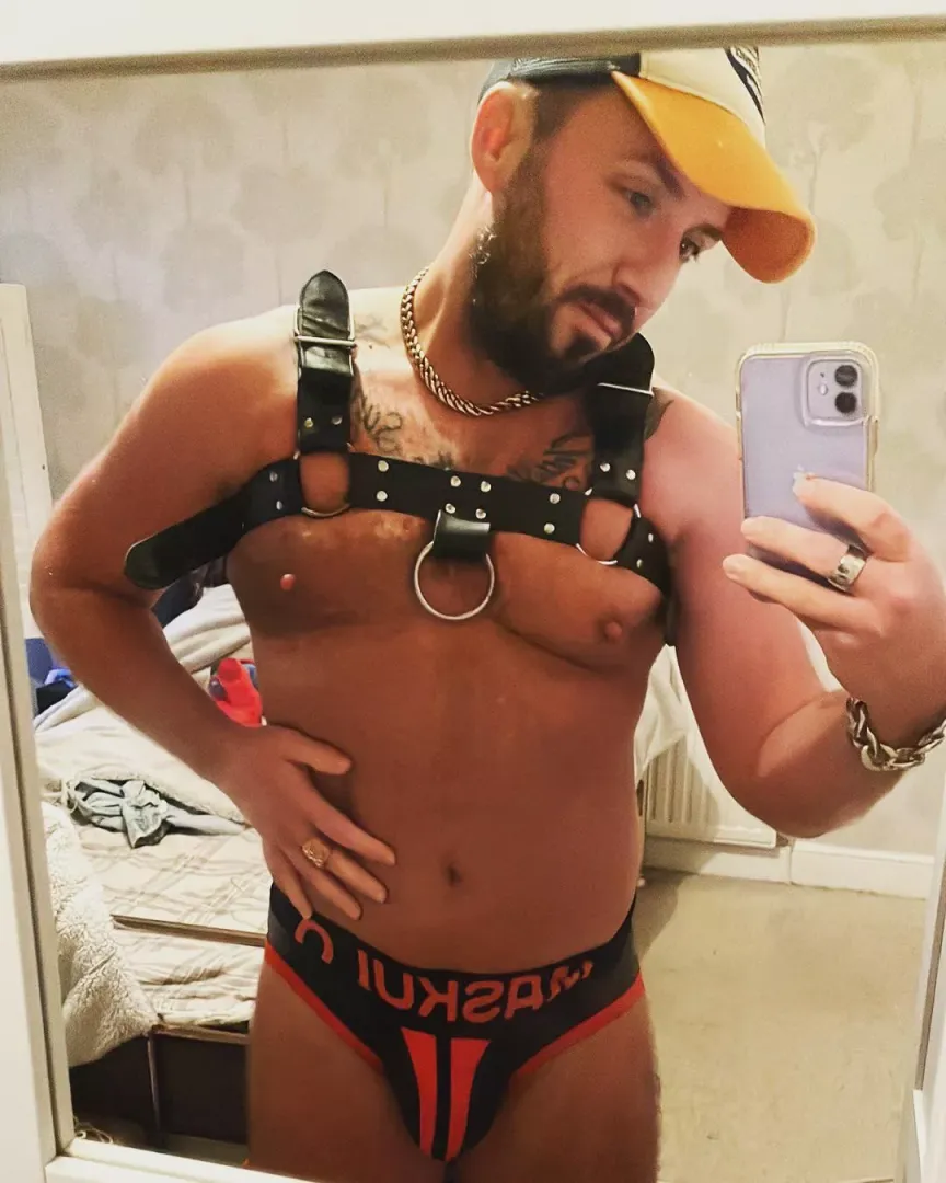 Cardiff lad horny