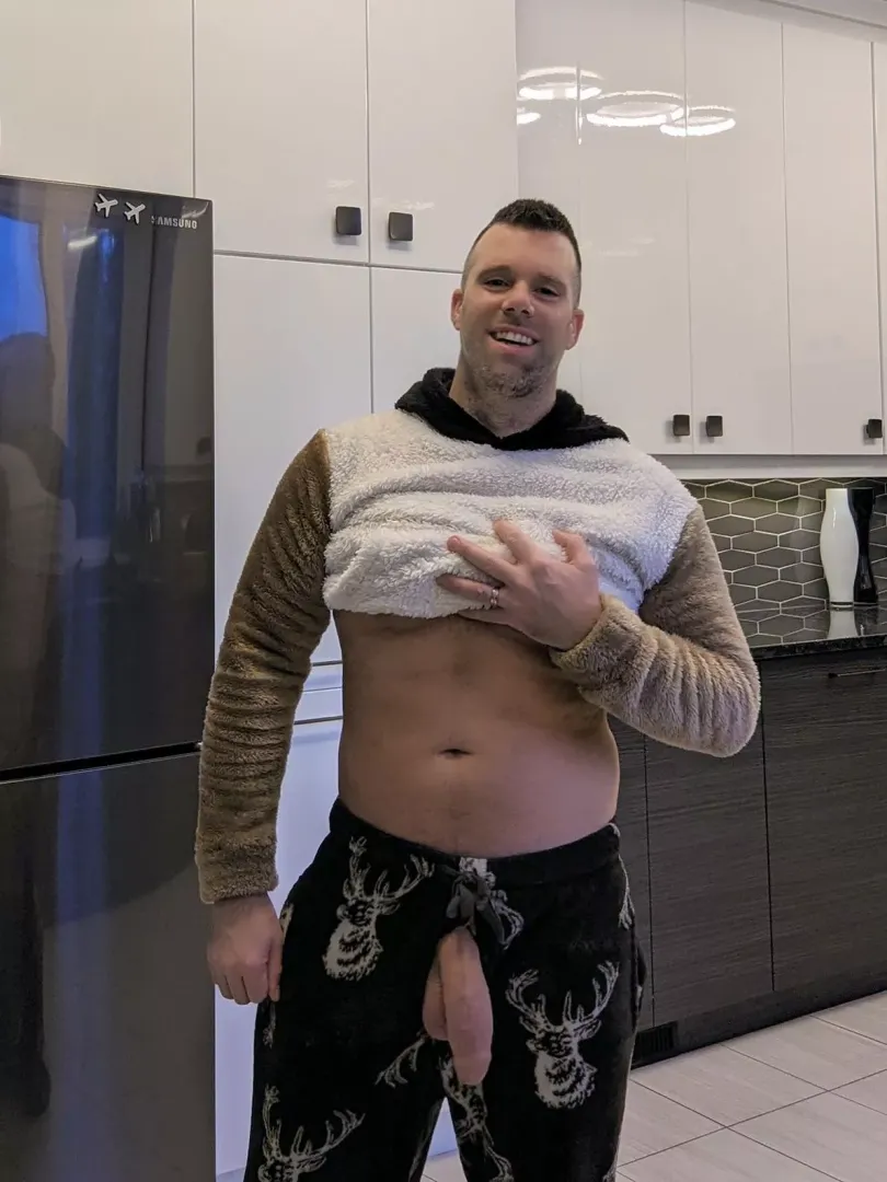 Care to cuddle with this fuzzy teddy bear? 🧸