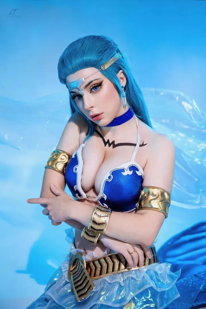 Casting good mood magic on you! Aquarius Fairy Tail by Mayweda