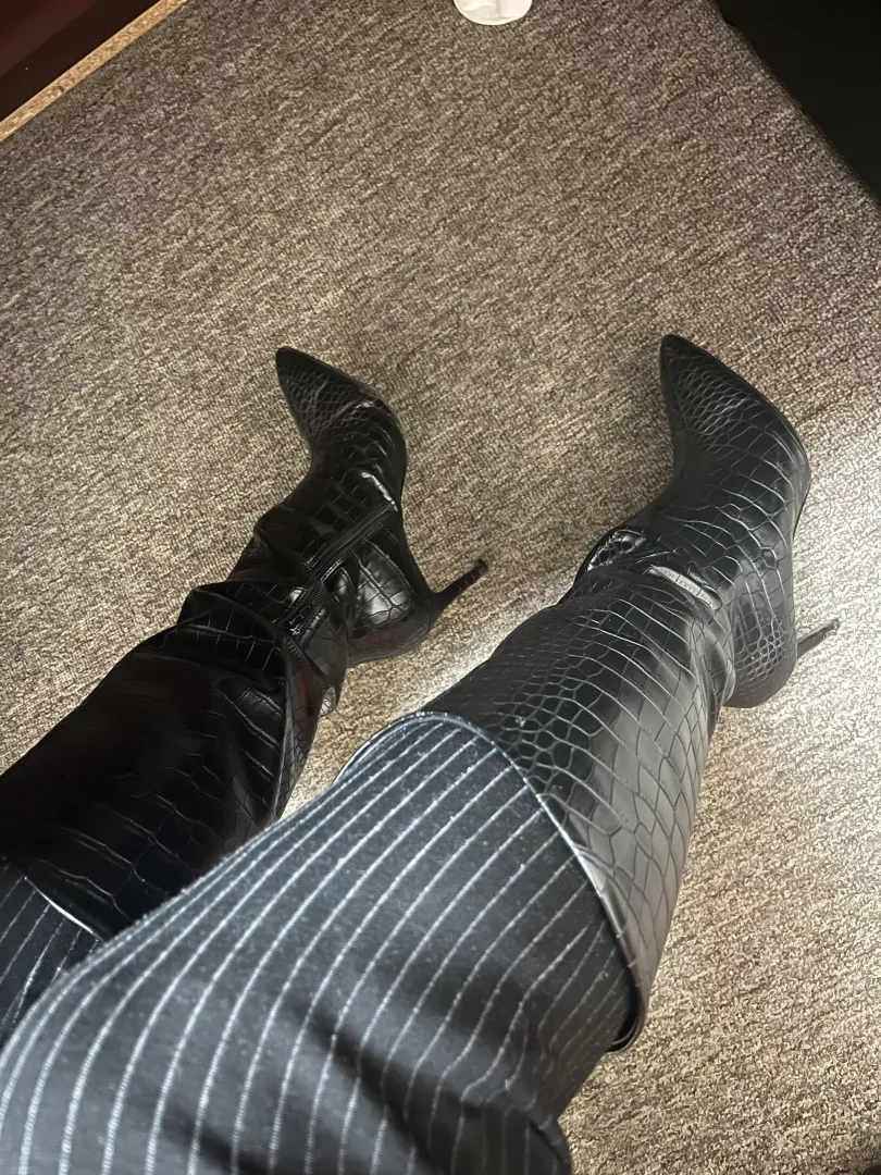 Casual work boots