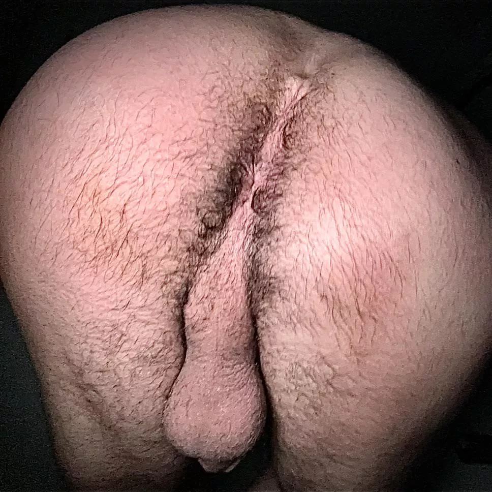 Caught my dad jerking it to a sub just like this over thanksgiving break. Tbh I’d be thankful if he saw this😜