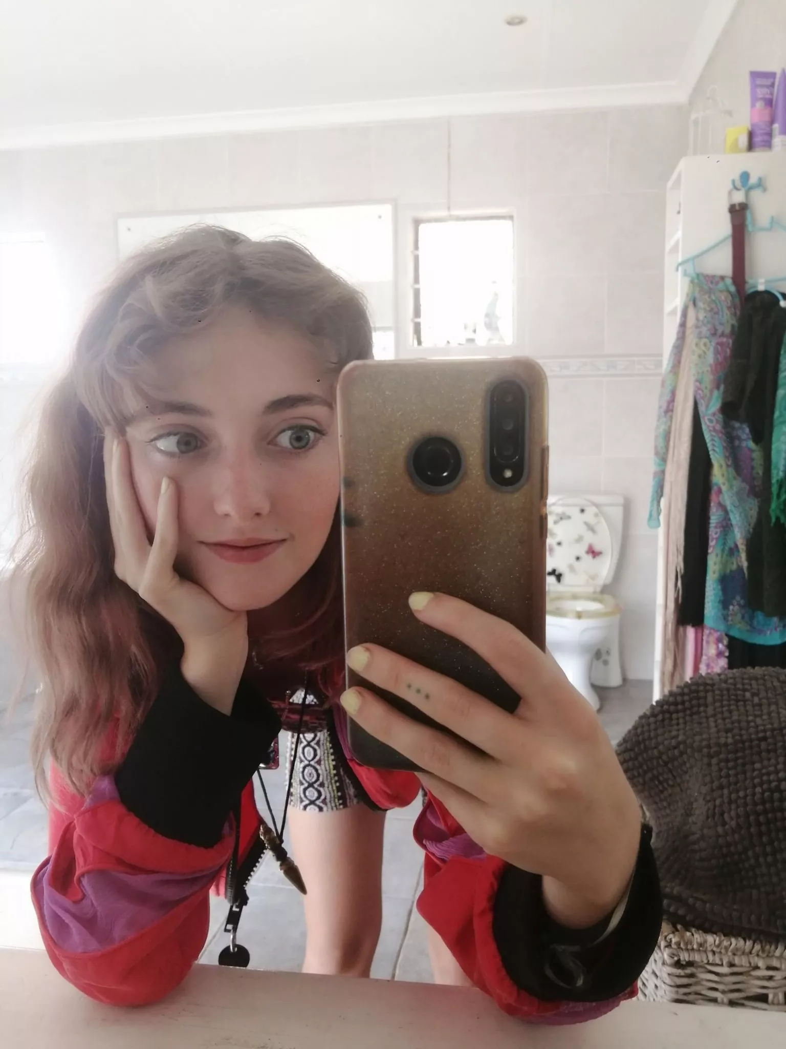 Caught my reflection in the mirror, and it screamed 'cute selfie time.' What do you think, should I make it a habit F18