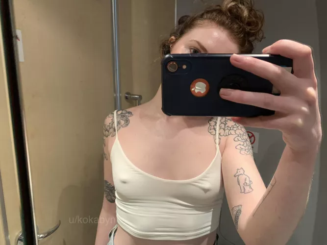 Changing room selfie [f]
