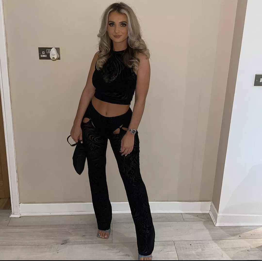 Chav girl all dressed up🔥