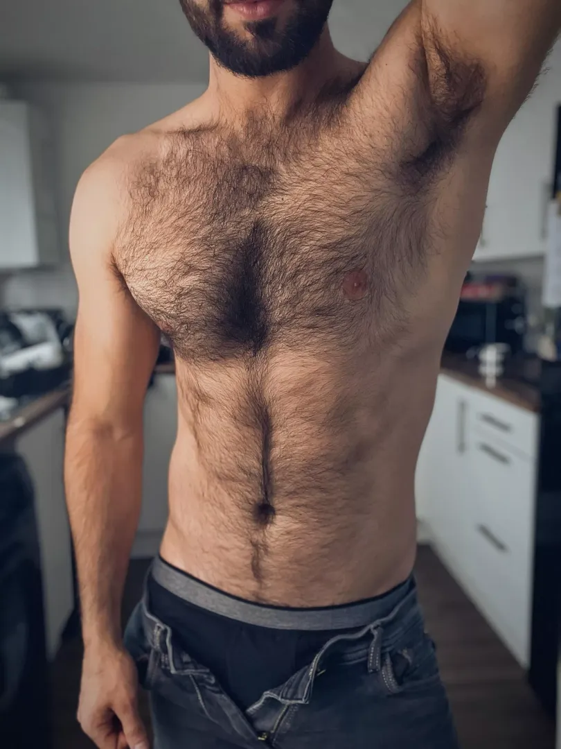 Chest pits