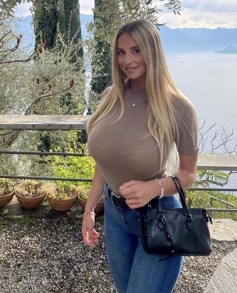 Chesty Italian