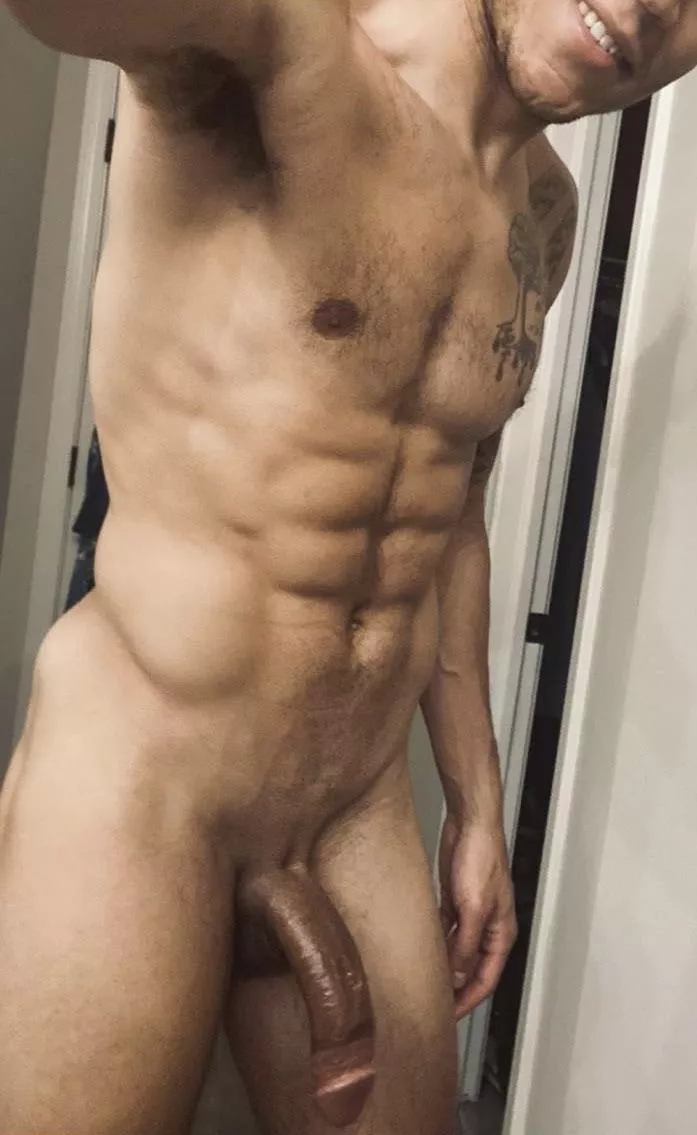 Chicago 30M - Experienced BBC looking for a Hotwife while visiting downtown 8/29-9/2.