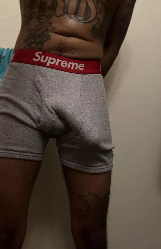 Chilling in my Hanes 