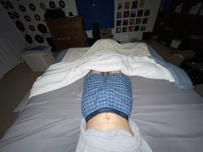 Chilling out in bed in my boxers! Pms open