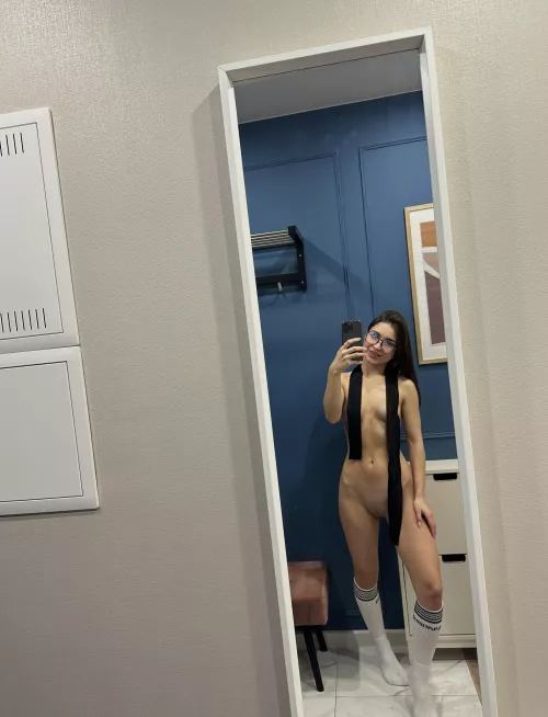 Choke me lightly with a tie