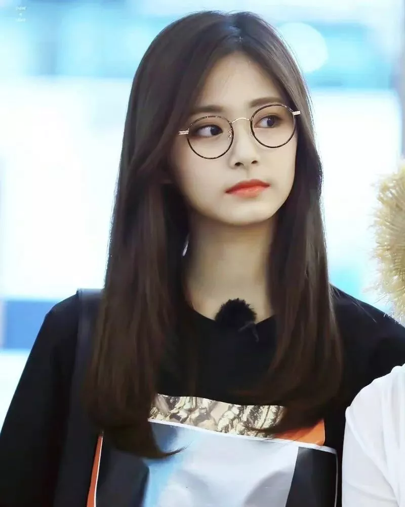 Chou Tzu-yu ...