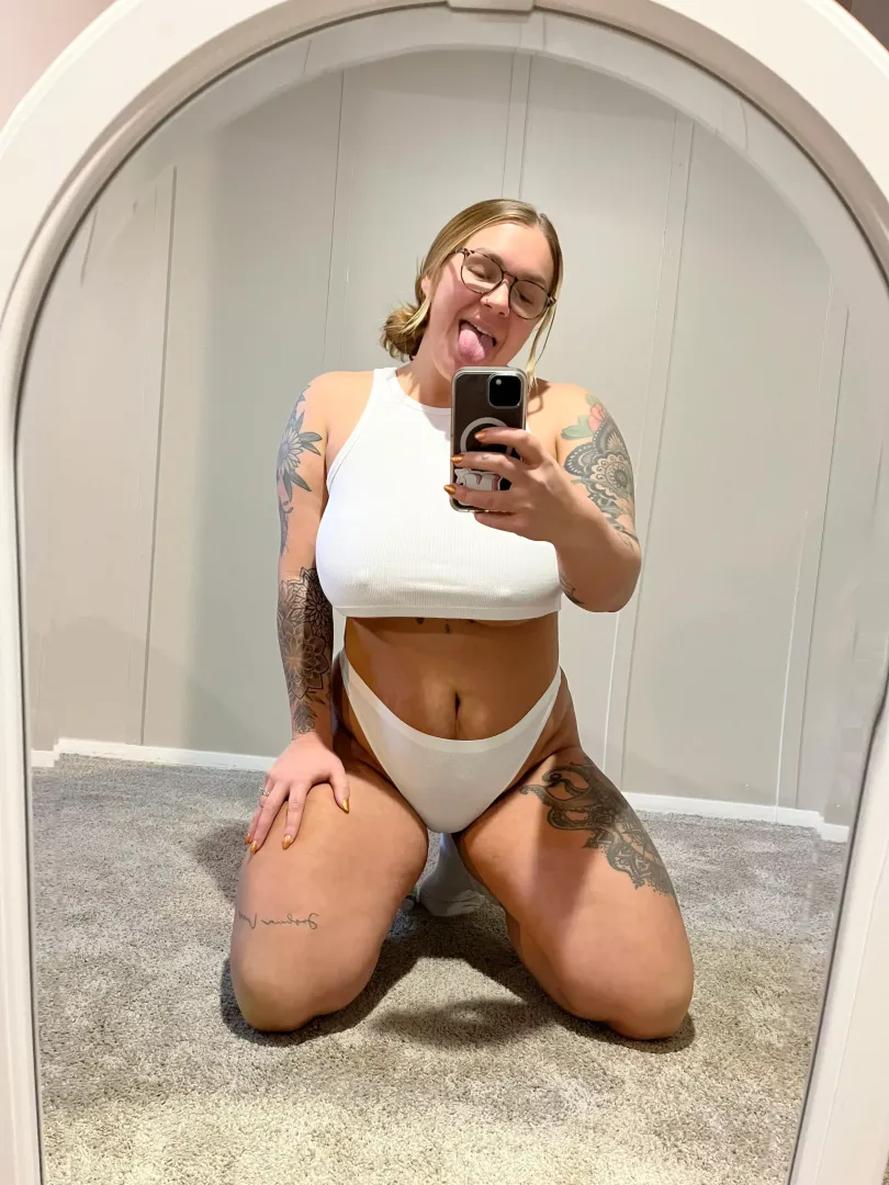 Cleaning in my undies @baylee.lush