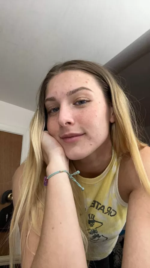 close up so you can see my full freckles