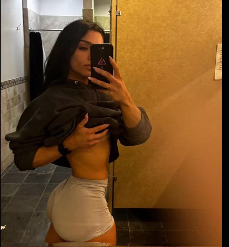 Coach P lookin juicee