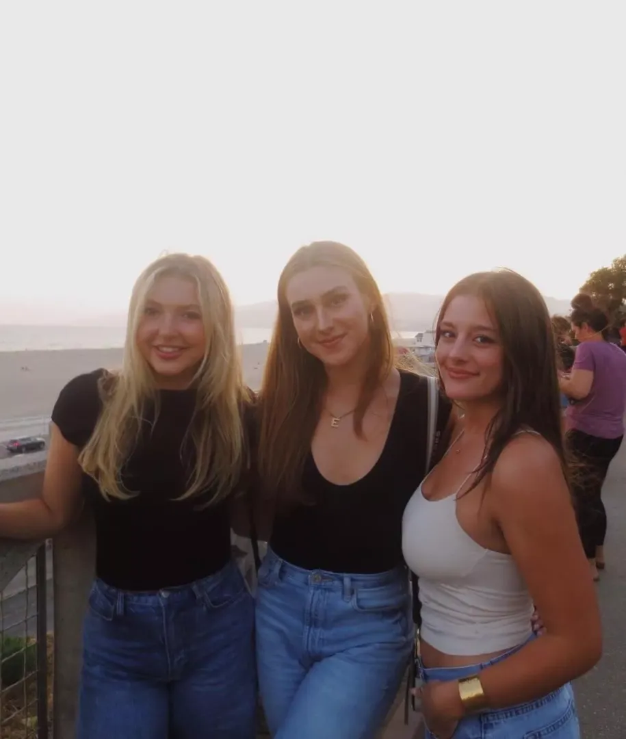 Coastal babes