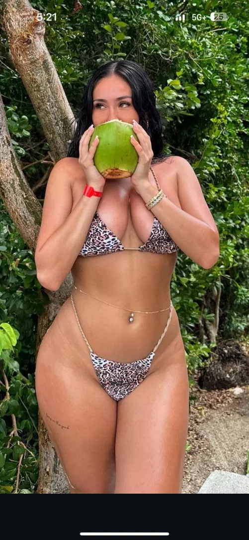 Colombiana from Toronto 