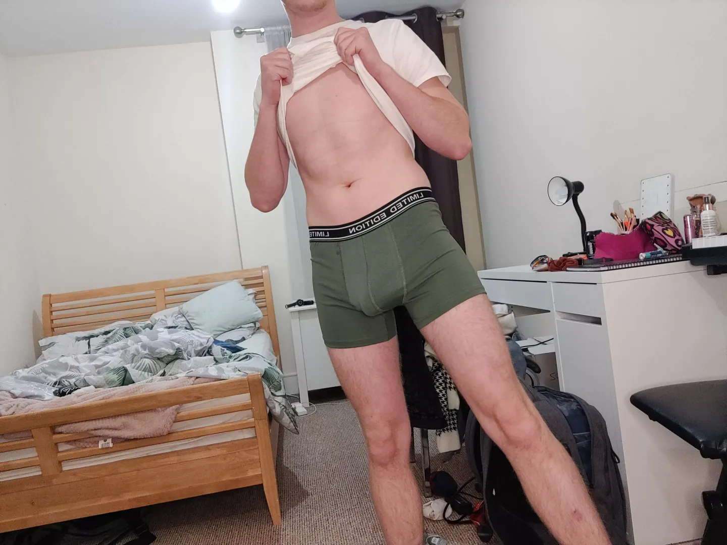 Come and watch me get changed... I don't mind