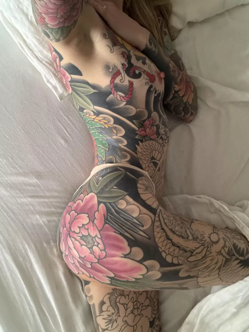 Come be my big spoon and give me your cock 