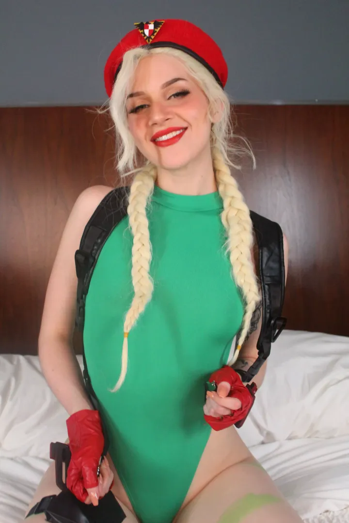 Come Cammy hip cleavage for you~