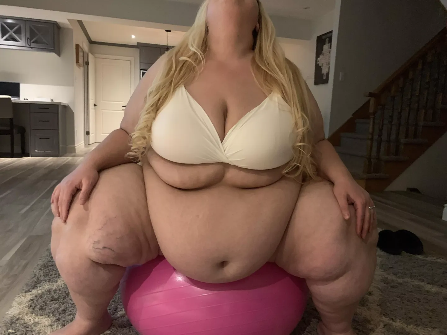 Come check me out! Link in comments! 🫦💋😘