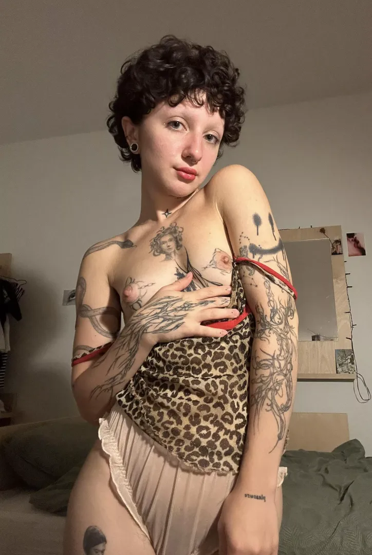 Come here and eat my boobs!!
