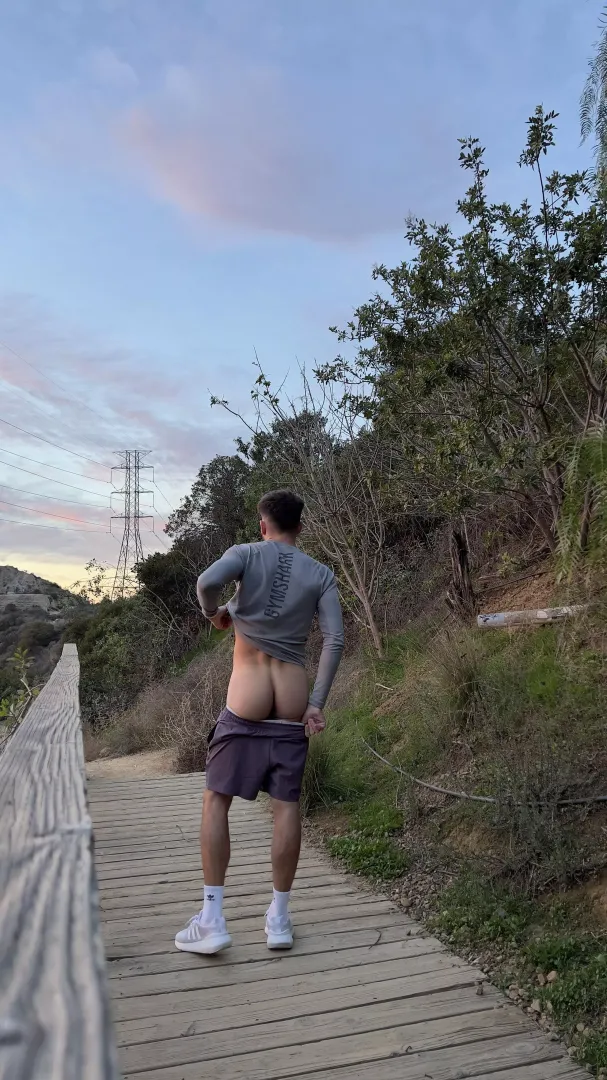 Come hike with me 😈