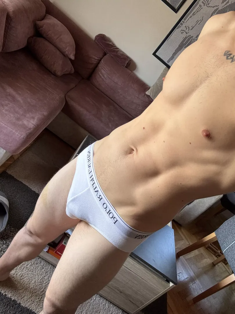 Come lick me😛