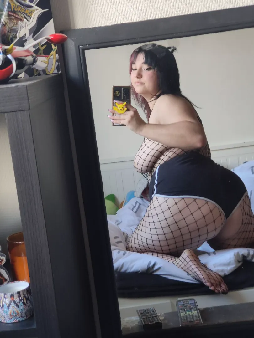 come on get behind me